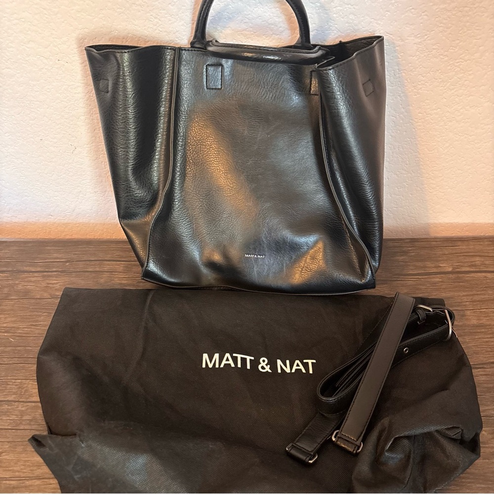 Matt and Nat black purse